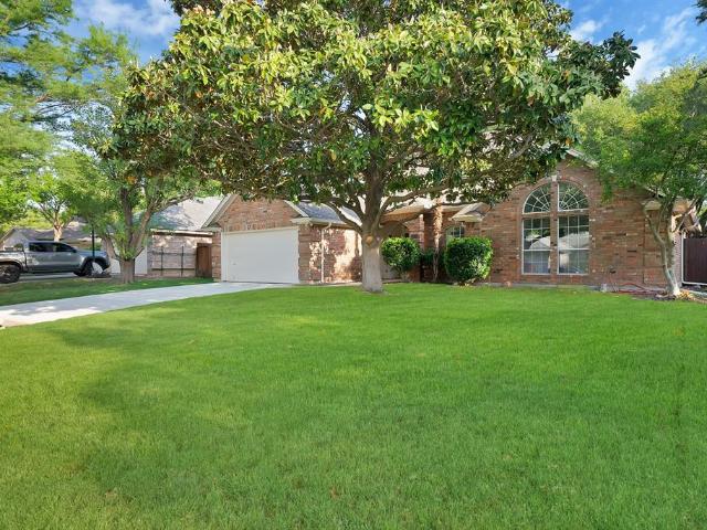 House for sale in Benbrook, Texas