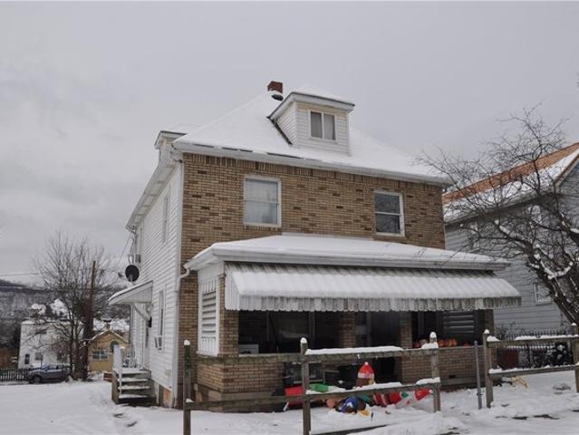 House for sale in Natrona Heights, Pennsylvania
