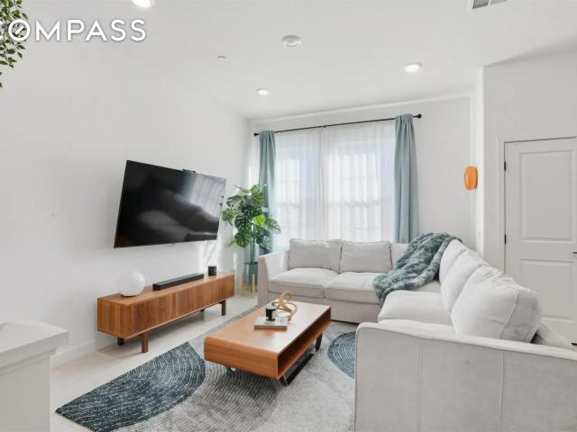 Townhouse for sale in San Marcos, California