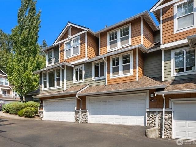 Townhouse for sale in Bellevue, Washington