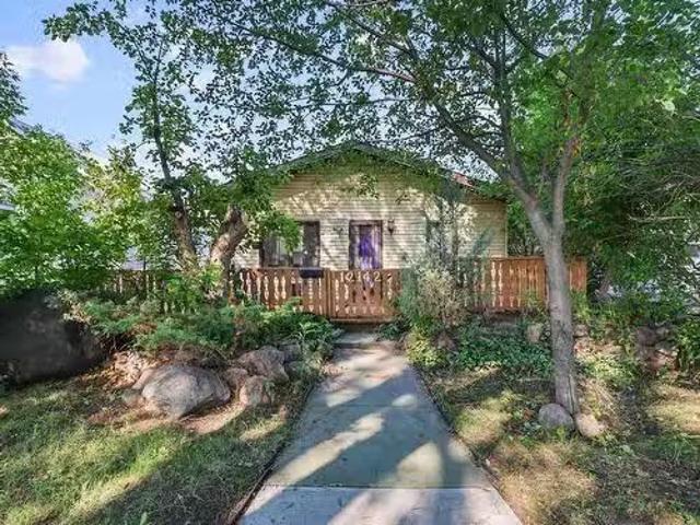 House for sale in Wedgewood, Alberta