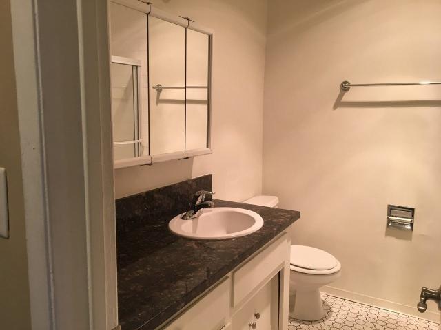 Apartment for rent in Lake Balboa Neighborhood Council District, Canoga Park