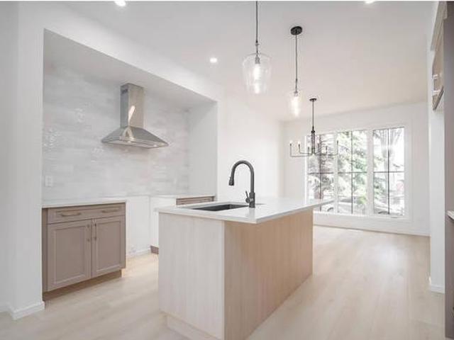 House for sale in Edmonton