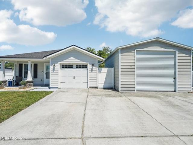 House for sale in Sans Pareil, Jacksonville