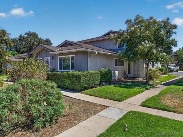 Condo for sale in Lakeside, San Diego County