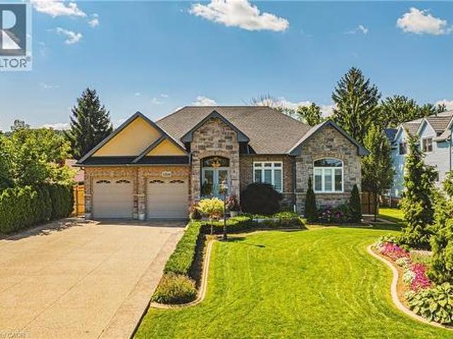 House for sale in Ancaster, Ontario