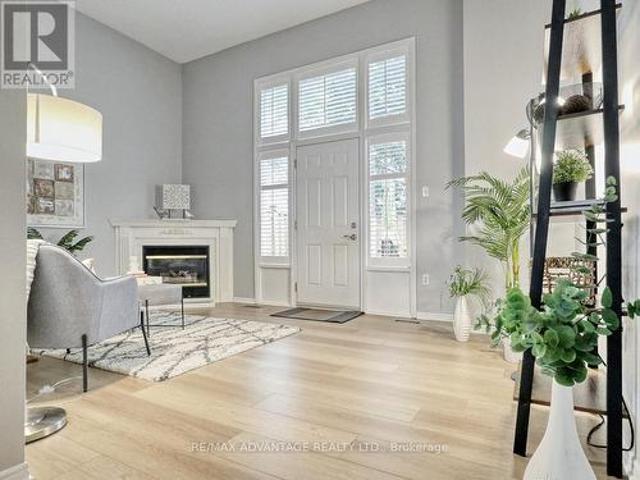 Townhouse for sale in Arva, Ontario