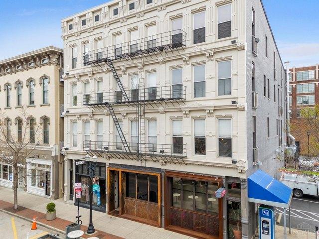 Condo for sale in Roselawn, Ohio