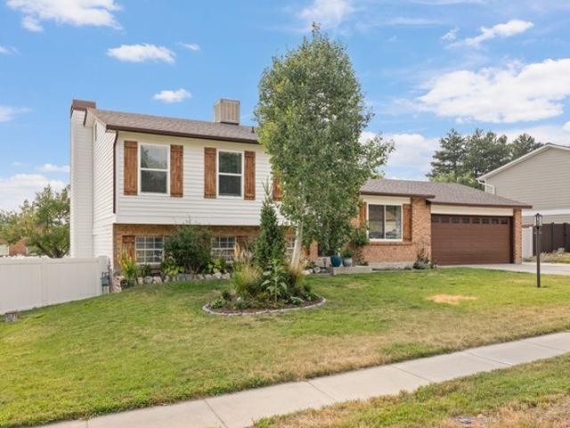 House for sale in Sandy, Salt Lake County