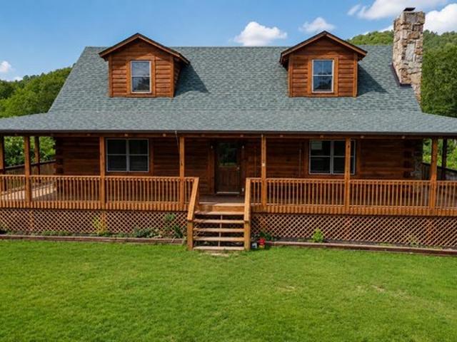 House for sale in Irvine, Kentucky