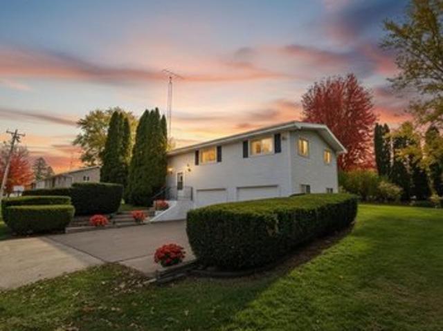 House for sale in Hazel Green, Wisconsin