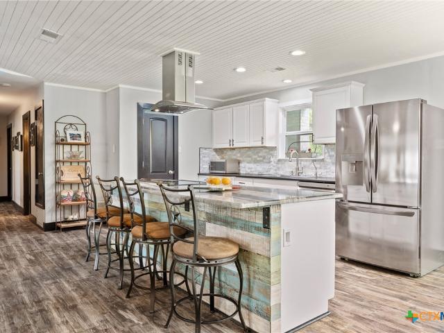 House for sale in Canyon Lake