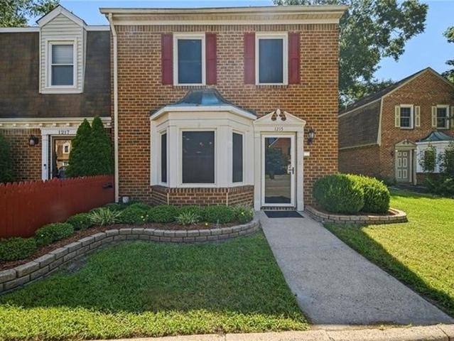 Townhouse for sale in Virginia