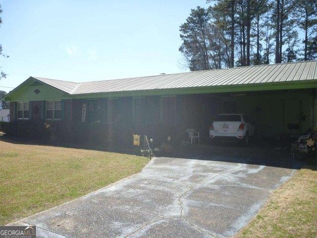 House for sale in Hull, Georgia