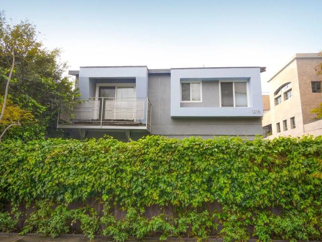 Apartment for rent in Canoga Park, California