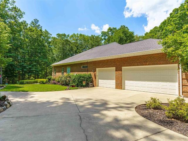 House for sale in Little Mountain
