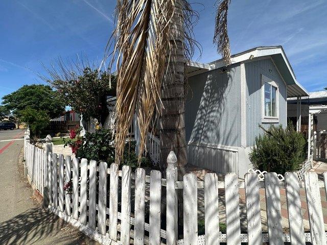 House for sale in Coalinga, California
