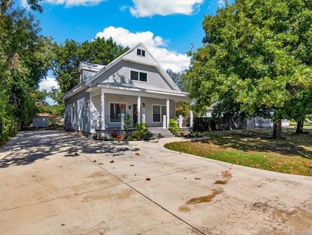 House for sale in Dewey, Washington County