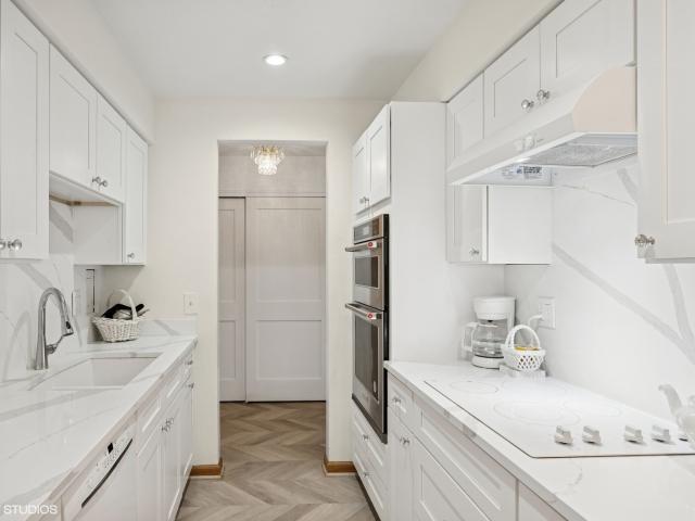 Condo for sale in Arlington Heights