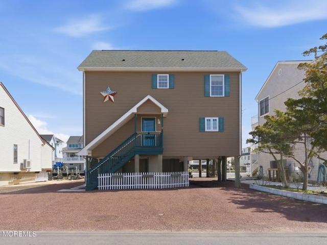 House for sale in Lanoka Harbor, New Jersey