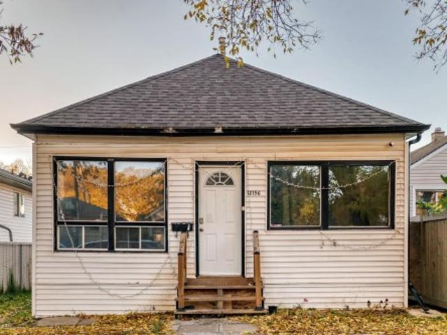 House for sale in Alberta Avenue, Edmonton