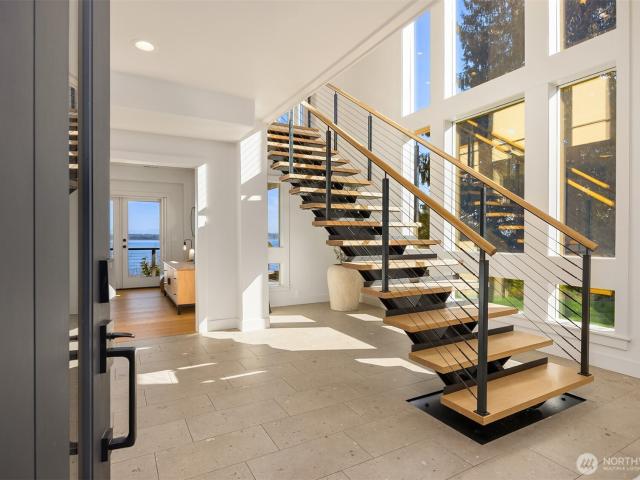 House for sale in Bainbridge Island, Washington