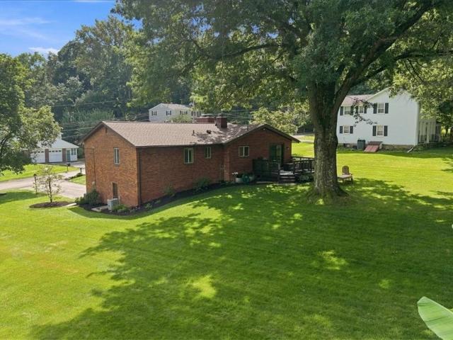 House for sale in Bakerstown, Pennsylvania