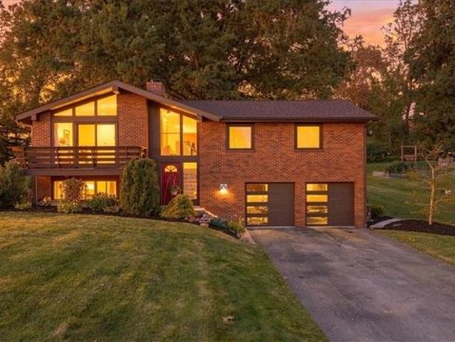 House for sale in Bakerstown, Pennsylvania
