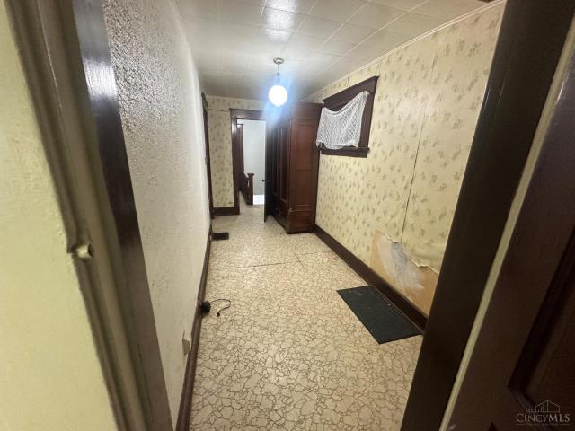 House for sale in Roselawn, Ohio
