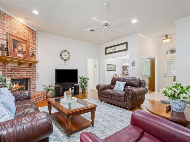 House for sale in Hewitt, Texas