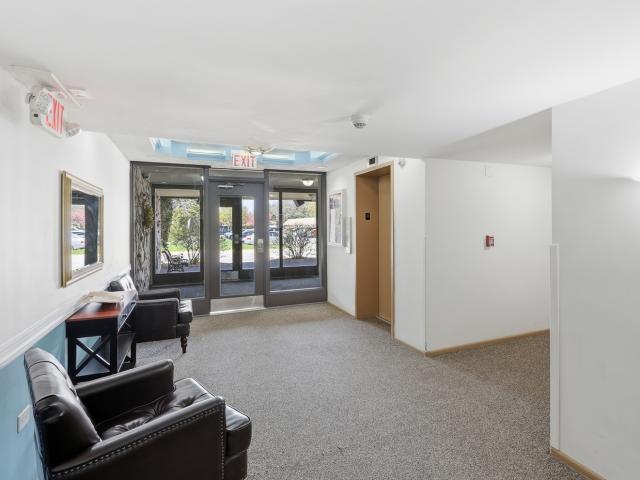 Condo for sale in Arlington Heights, Illinois