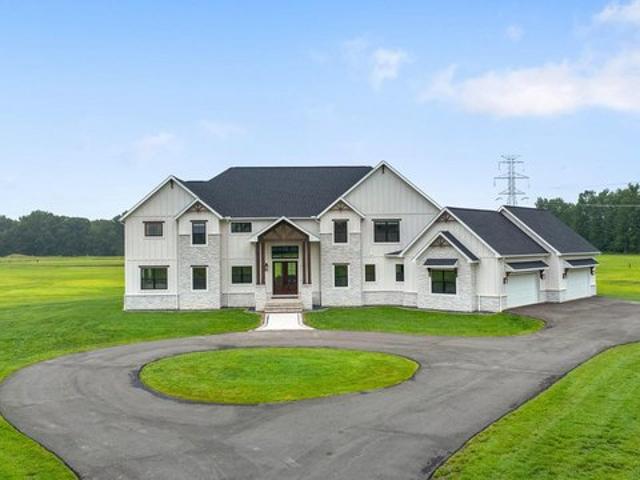 House for sale in Galena, Ohio