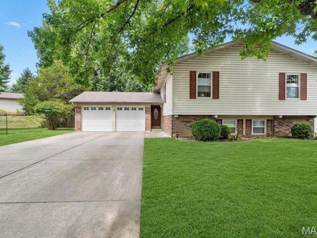 House for sale in Maryland Heights, Missouri