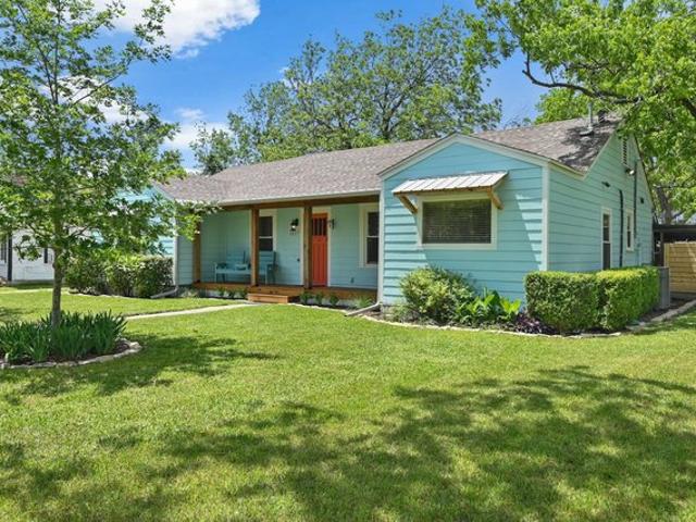 House for sale in Taylor, Williamson County
