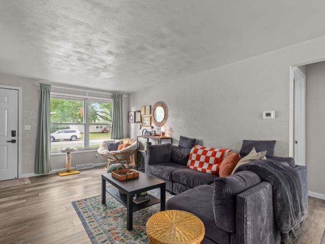 House for sale in Neenah, Winnebago County