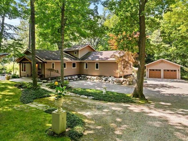 House for sale in Harbor Springs, Emmet County