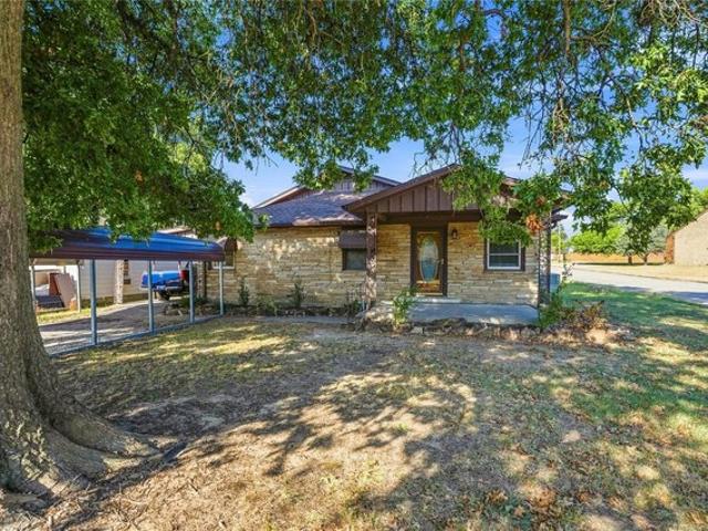 House for sale in Claremore, Rogers County