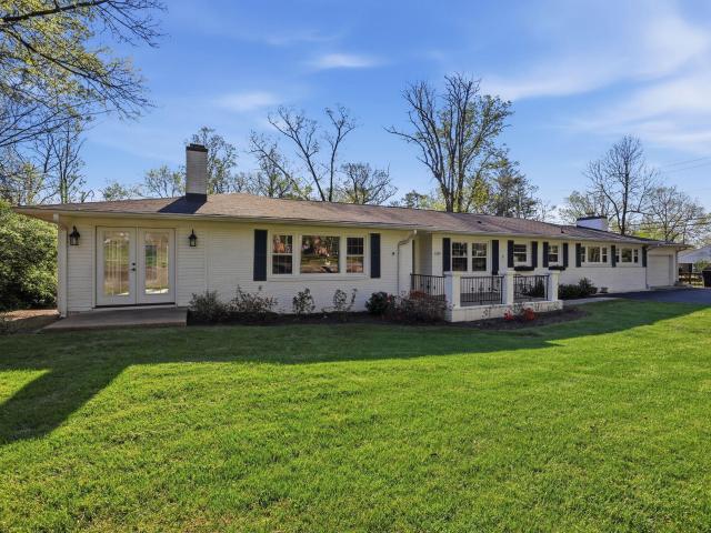 House for sale in Lookout Mountain, Georgia
