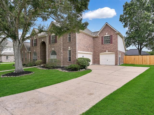 House for sale in Friendswood