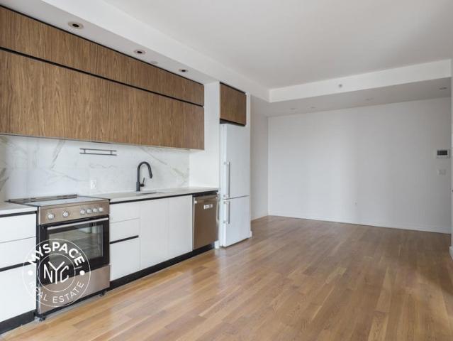 Room for rent in Arverne, New York
