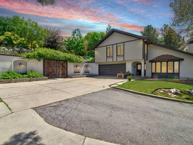House for sale in Farmington, Utah