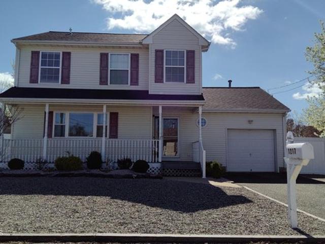 House for sale in Beachwood, New Jersey