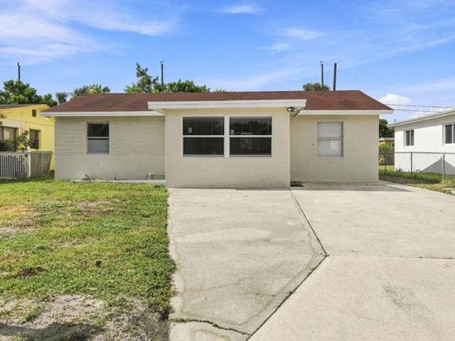 House for sale in Riviera Beach, Palm Beach County
