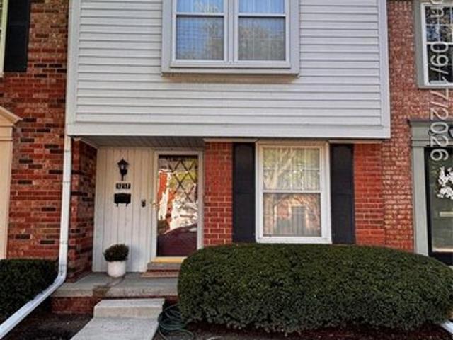 Townhouse for sale in Saint Clair Shores, Michigan