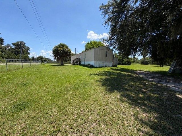 House for sale in Lake Panasoffkee, Florida
