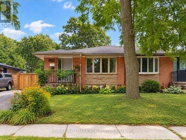 House for sale in Oakville, Golden Horseshoe