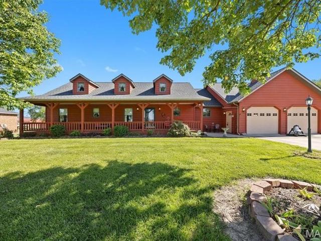 House for sale in Clinton, Illinois