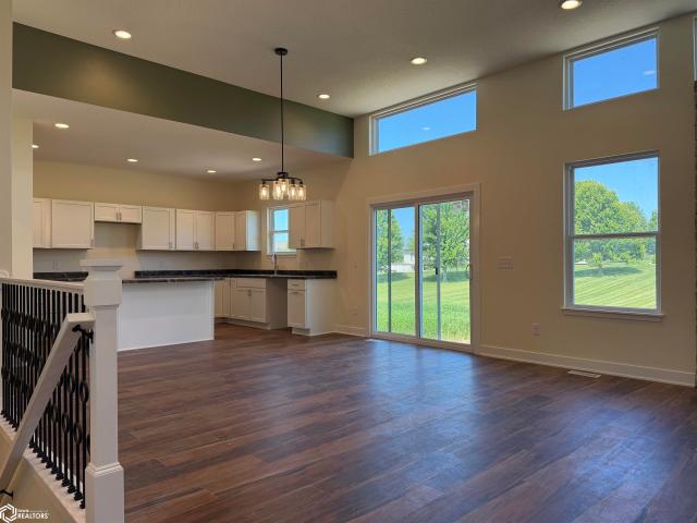 House for sale in Chariton, Iowa