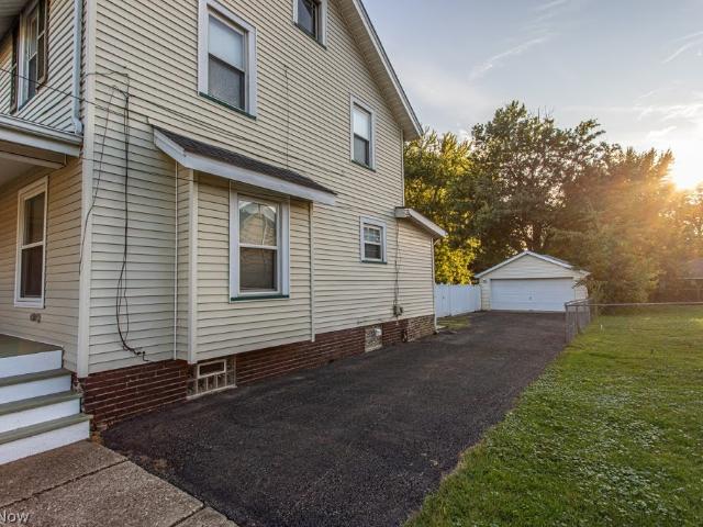 House for sale in Warren, Ohio