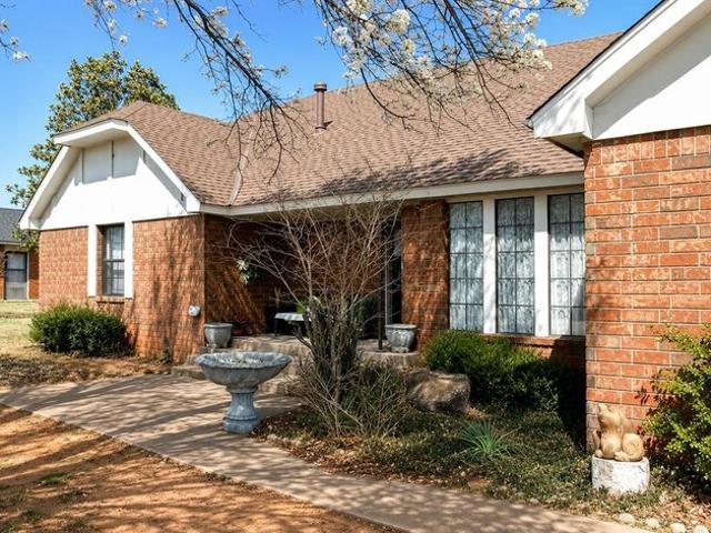 House for sale in Lindsay, Oklahoma